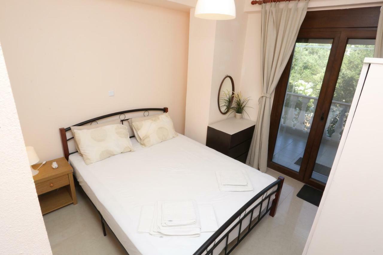 Villa Argo 3 - Beachfront, Big Gardens, Location! Πευκοχώρι Εξωτερικό φωτογραφία