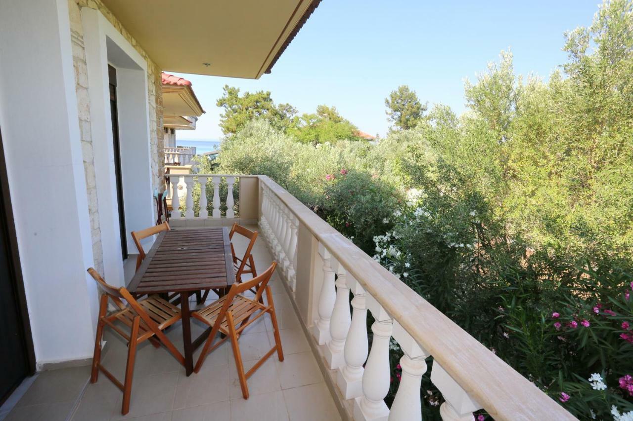 Villa Argo 3 - Beachfront, Big Gardens, Location! Πευκοχώρι Εξωτερικό φωτογραφία