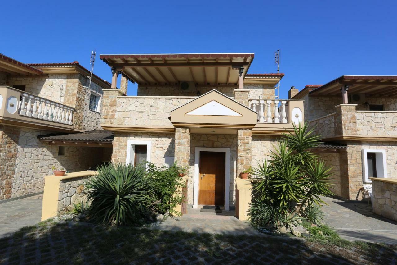 Villa Argo 3 - Beachfront, Big Gardens, Location! Πευκοχώρι Εξωτερικό φωτογραφία