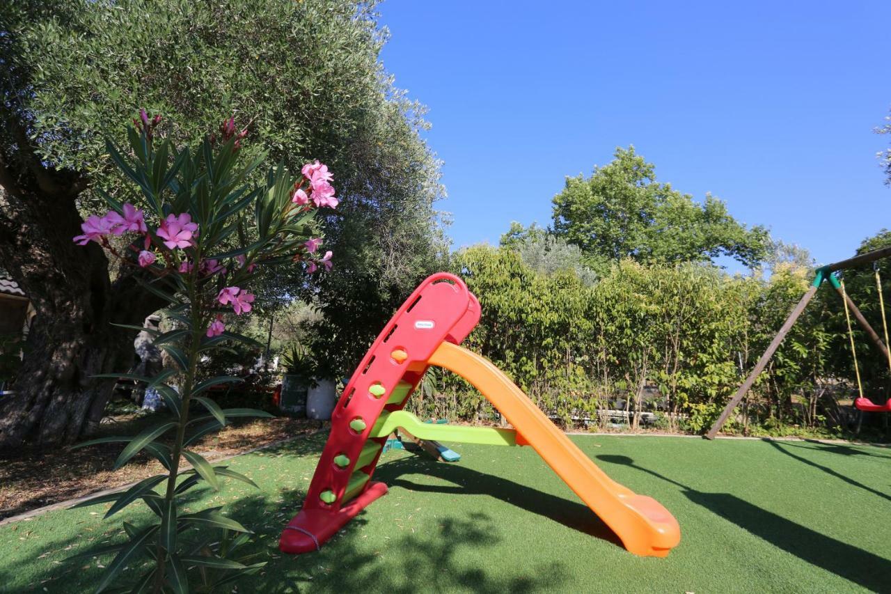 Villa Argo 3 - Beachfront, Big Gardens, Location! Πευκοχώρι Εξωτερικό φωτογραφία