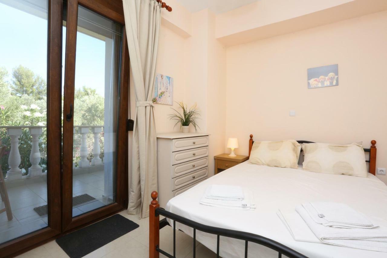 Villa Argo 3 - Beachfront, Big Gardens, Location! Πευκοχώρι Εξωτερικό φωτογραφία