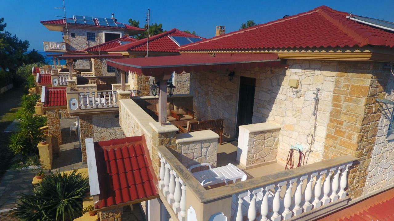 Villa Argo 3 - Beachfront, Big Gardens, Location! Πευκοχώρι Εξωτερικό φωτογραφία