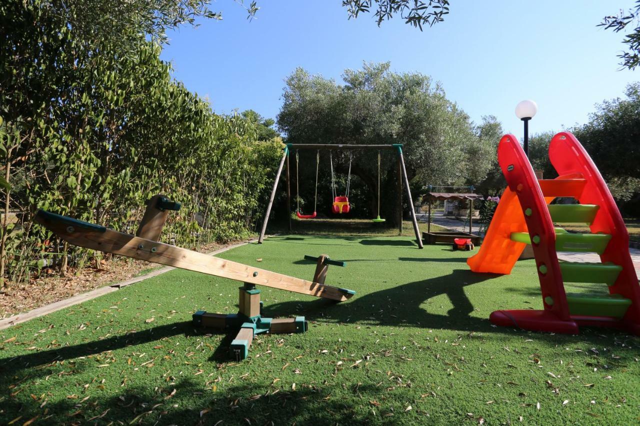 Villa Argo 3 - Beachfront, Big Gardens, Location! Πευκοχώρι Εξωτερικό φωτογραφία