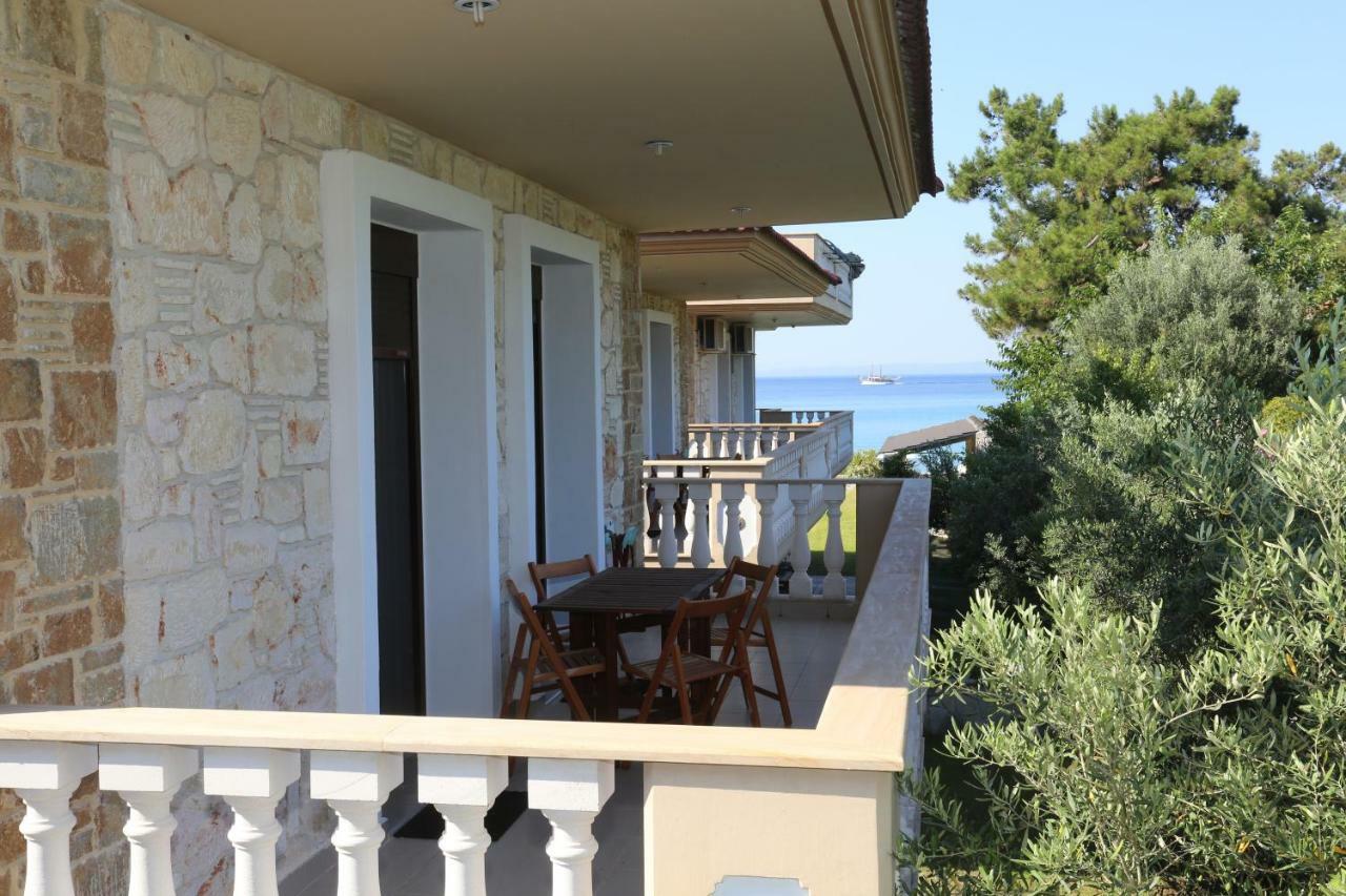 Villa Argo 3 - Beachfront, Big Gardens, Location! Πευκοχώρι Εξωτερικό φωτογραφία