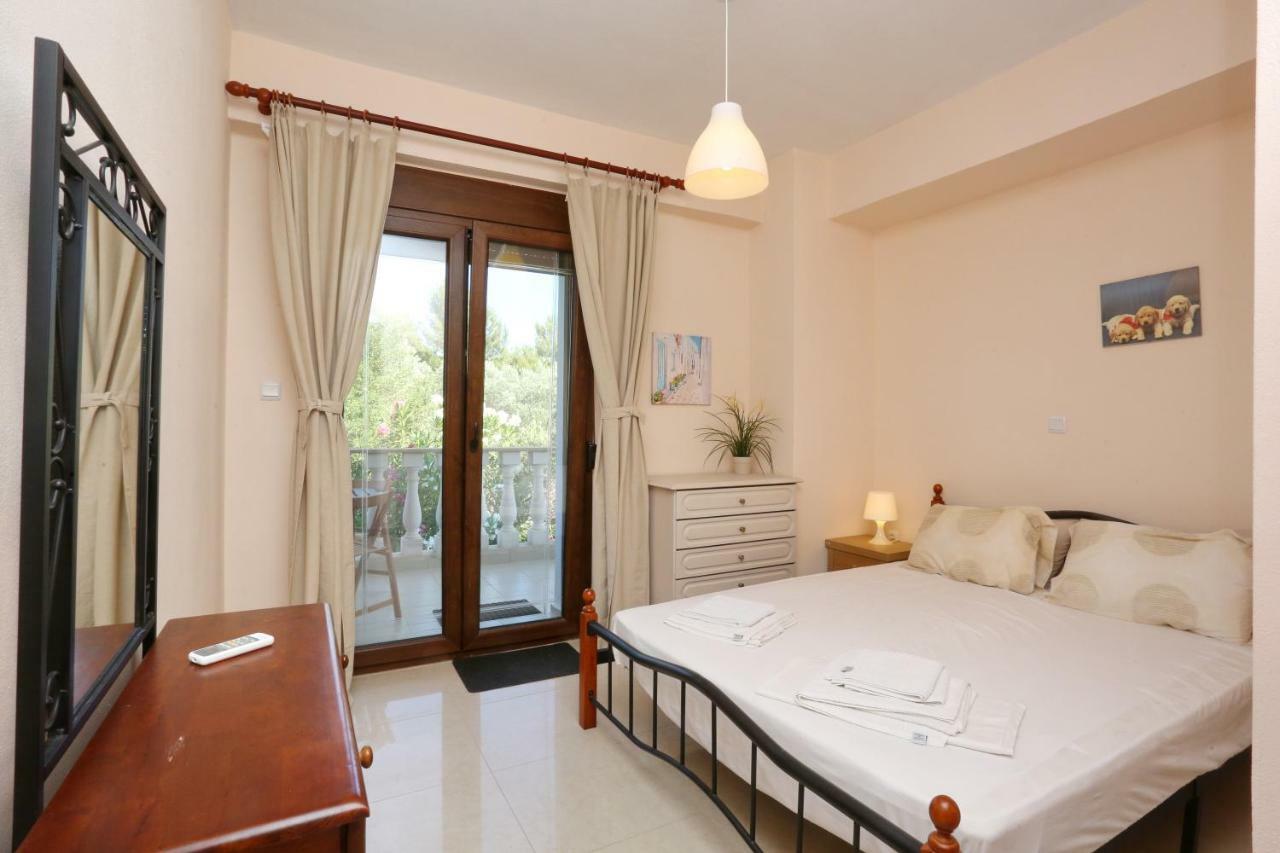 Villa Argo 3 - Beachfront, Big Gardens, Location! Πευκοχώρι Εξωτερικό φωτογραφία