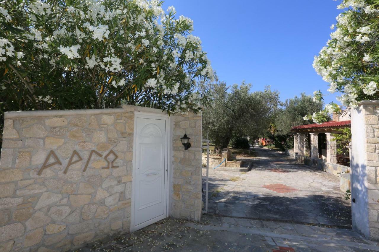 Villa Argo 3 - Beachfront, Big Gardens, Location! Πευκοχώρι Εξωτερικό φωτογραφία