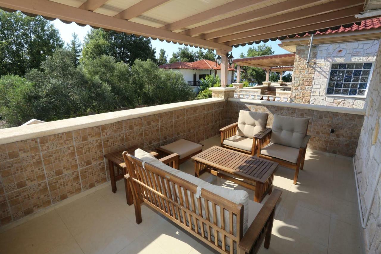 Villa Argo 3 - Beachfront, Big Gardens, Location! Πευκοχώρι Εξωτερικό φωτογραφία